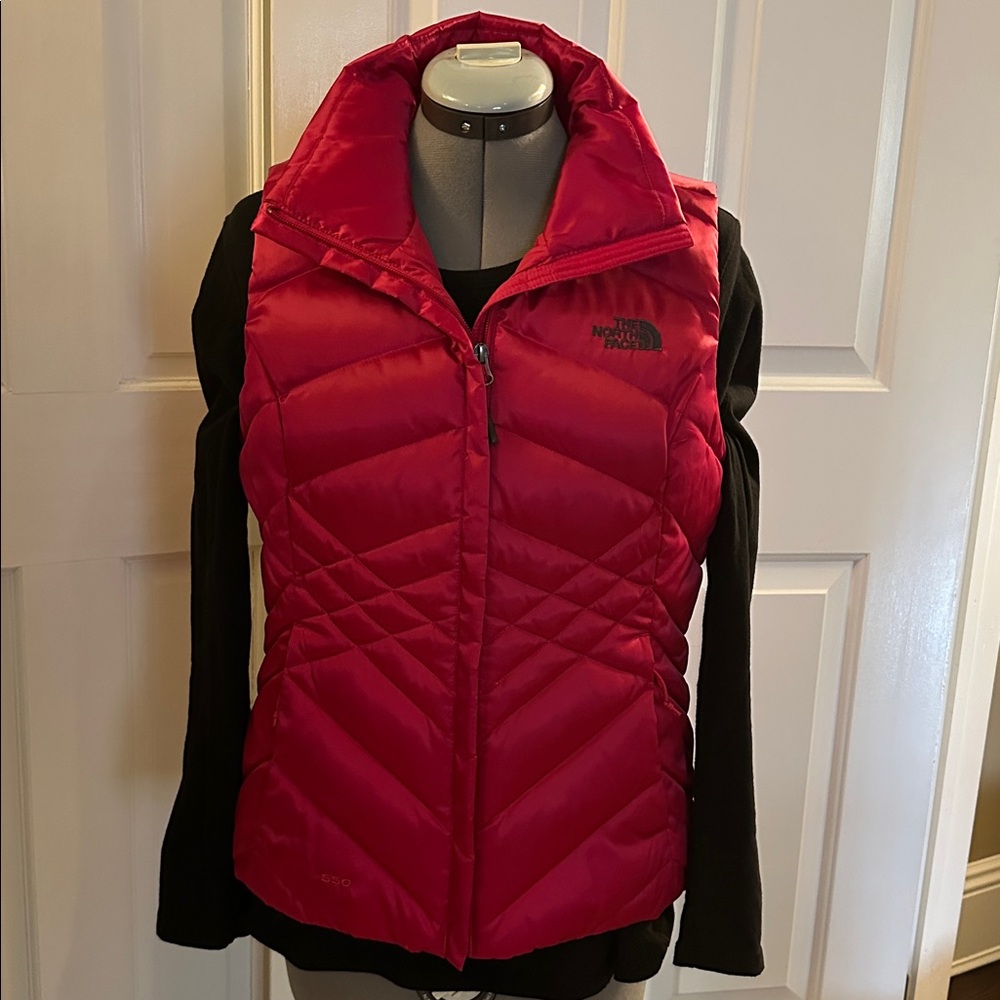 The North Face Down Filled Aconcagua 550 Puffer Vest Fuchsia Pink S NWOT